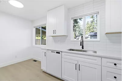 14035 SE Harrison St, Portland, OR 97233 - Photo 17