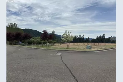 420 Edgeview Dr, Elkton, OR 97436 - Photo 15