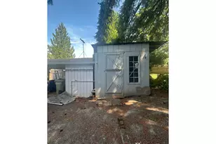 570 N 10th Ave, Cornelius, OR 97113 - Photo 5