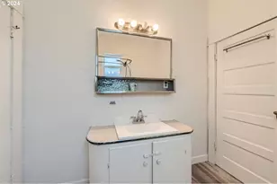3904 SE Clinton St, Portland, OR 97202 - Photo 17