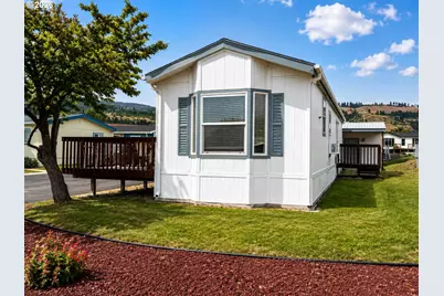 313 12th St #16, La Grande, OR 97850 - Photo 3