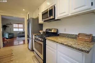 3149 NE 103rd Pl, Portland, OR 97220 - Photo 13