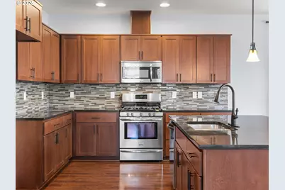 10693 NW 288th Ter, North Plains, OR 97133 - Photo 9