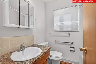 130 S Main St, Phoenix, OR 97535 - Photo 13