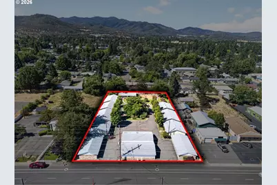 130 S Main St, Phoenix, OR 97535 - Photo 25