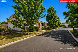 130 S Main St, Phoenix, OR 97535 - Photo 21