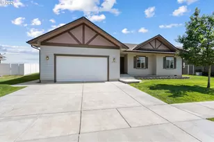 2194 NE 8th St, Hermiston, OR 97838 - Photo 1