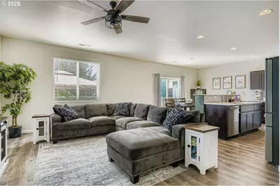 900 Bear Creek Dr, Molalla, OR 97038 - Photo 7