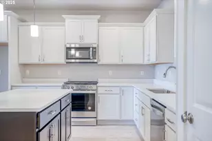 2910 NE Klamath Pl, Newport, OR 97365 - Photo 13