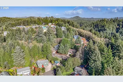 2910 NE Klamath Pl, Newport, OR 97365 - Photo 41