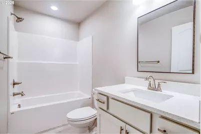 2910 NE Klamath Pl, Newport, OR 97365 - Photo 31