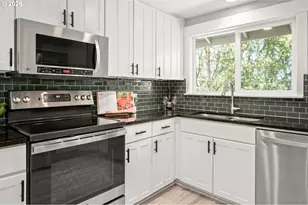 3823 Wilshire Ln, Eugene, OR 97405 - Photo 13
