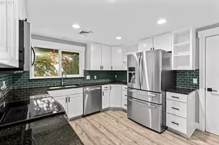 3823 Wilshire Ln, Eugene, OR 97405 - Photo 9