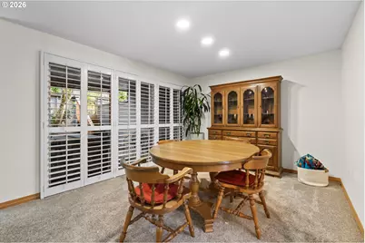 31 Greenridge Ct, Lake Oswego, OR 97035 - Photo 9