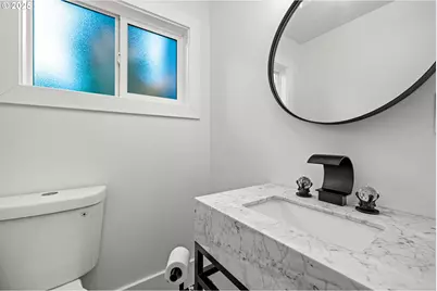 2021 N Sumner St, Portland, OR 97217 - Photo 23