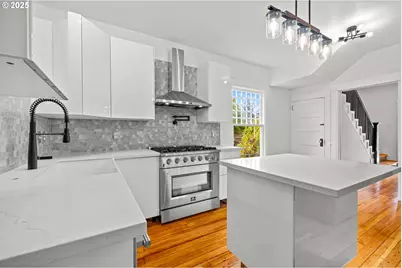 2021 N Sumner St, Portland, OR 97217 - Photo 9