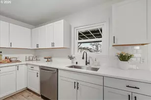 1020 Oregon St, The Dalles, OR 97058 - Photo 9