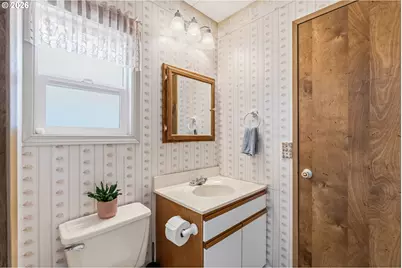1475 Green Acres Rd #8, Eugene, OR 97408 - Photo 23