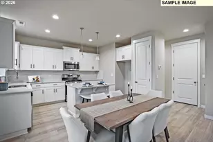2128 Statesman Dr, Woodland, WA 98674 - Photo 9