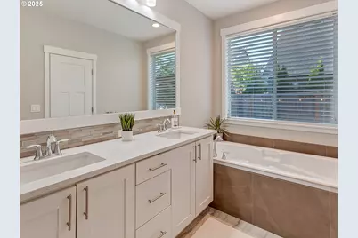 2180 SE 11th Pl, Canby, OR 97013 - Photo 17