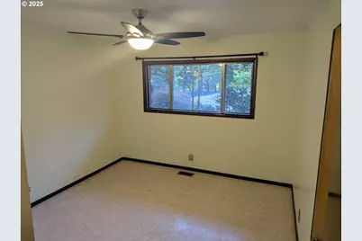 191 Fox Ln, Roseburg, OR 97471 - Photo 19