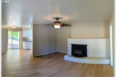 191 Fox Ln, Roseburg, OR 97471 - Photo 7