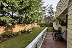 1099 Parkview Dr, Brookings, OR 97415 - Photo 39