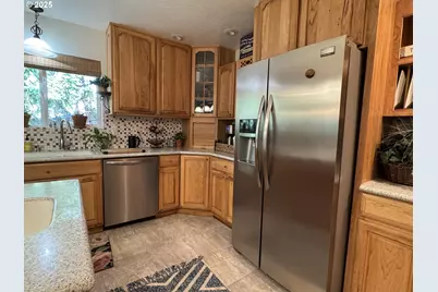 1099 Parkview Dr, Brookings, OR 97415 - Photo 15