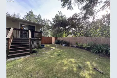 1099 Parkview Dr, Brookings, OR 97415 - Photo 43