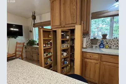 1099 Parkview Dr, Brookings, OR 97415 - Photo 11