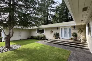 1099 Parkview Dr, Brookings, OR 97415 - Photo 3