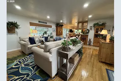 1099 Parkview Dr, Brookings, OR 97415 - Photo 5