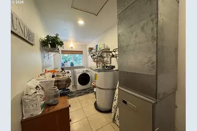 1099 Parkview Dr, Brookings, OR 97415 - Photo 25