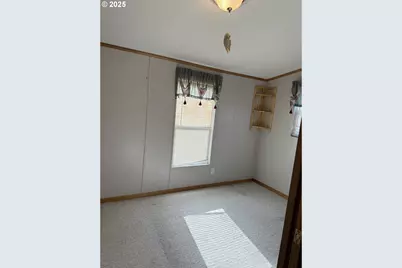 107 Balder Ln, Roseburg, OR 97470 - Photo 9