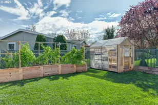 1926 SW Emma Dr, McMinnville, OR 97128 - Photo 39