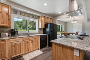 15701 Goodrich Creek Ln, Baker City, OR 97814 - Photo 9