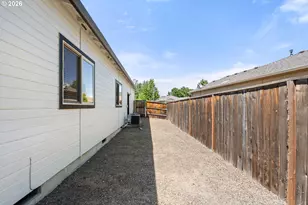 3603 Mallard Ln, Medford, OR 97504 - Photo 9