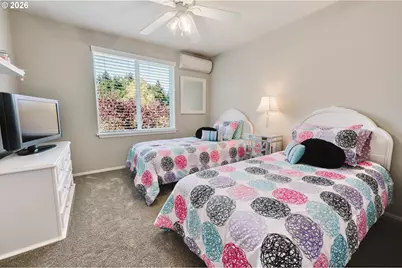13185 SW Worchester Pl, Tigard, OR 97223 - Photo 17