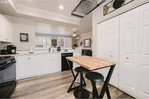 13185 SW Worchester Pl, Tigard, OR 97223 - Photo 9