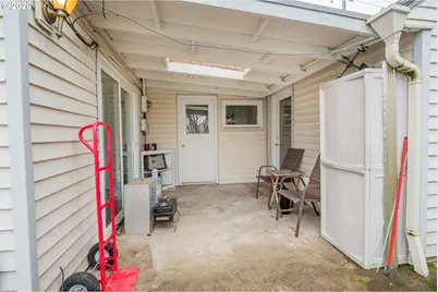 1000 N St, Springfield, OR 97477 - Photo 25