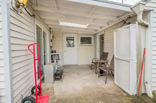 1000 N St, Springfield, OR 97477 - Photo 25