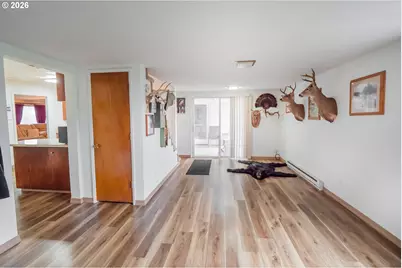 1000 N St, Springfield, OR 97477 - Photo 5