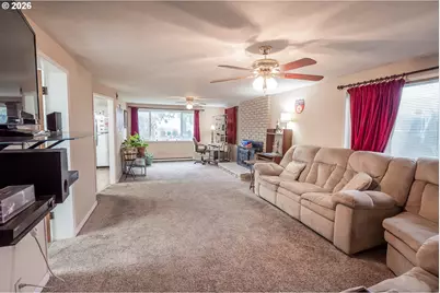 1000 N St, Springfield, OR 97477 - Photo 11