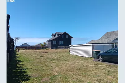 213 NW Cliff St, Newport, OR 97365 - Photo 25