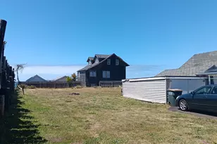 213 NW Cliff St, Newport, OR 97365 - Photo 25