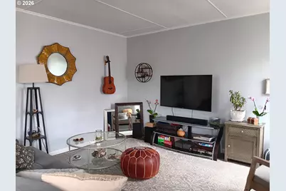 213 NW Cliff St, Newport, OR 97365 - Photo 5