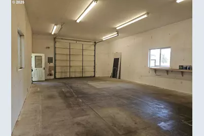 485 Brown St, Glide, OR 97443 - Photo 37