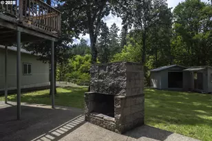 485 Brown St, Glide, OR 97443 - Photo 33