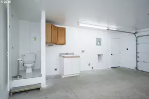 485 Brown St, Glide, OR 97443 - Photo 27