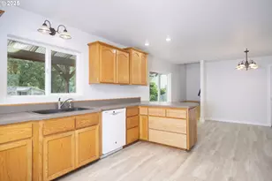 485 Brown St, Glide, OR 97443 - Photo 7